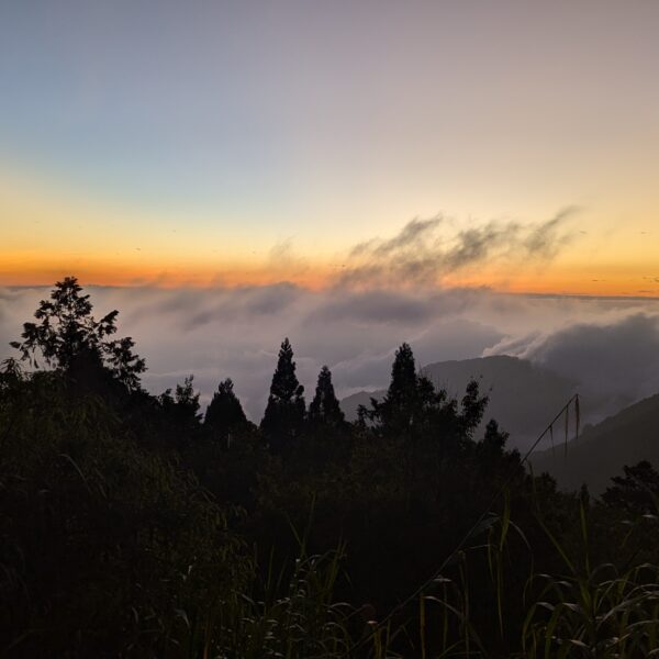levée de soleil à alishan mer d enuage